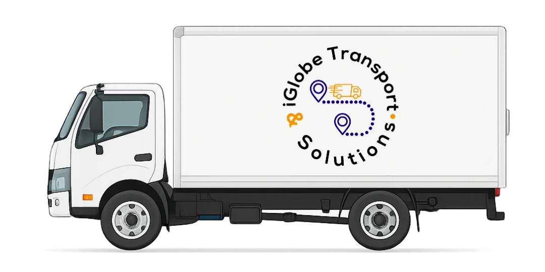 Camion de livraison blanc portant le logo iGlobe sur la caisse